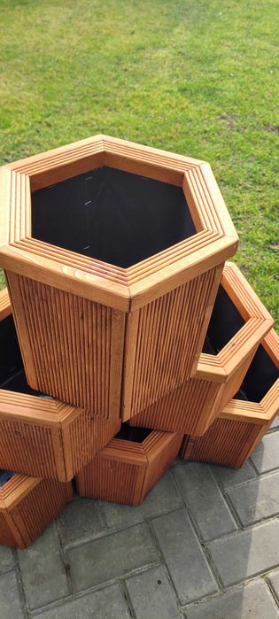 Donica drewniana Modrzew syberyjski 6-kątna wys. 25cm NOWA!