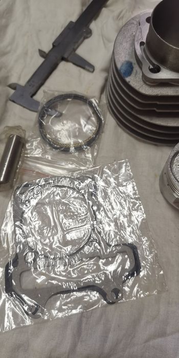 Поршнева 60мм,46мм.