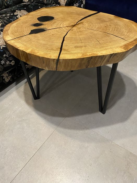 Stolik z plastra dębu z żywicą 72/65cm-okazja