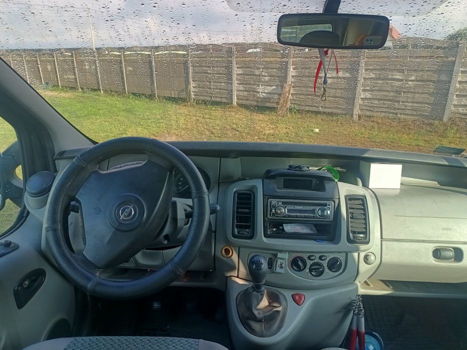 Opel Vivaro long
