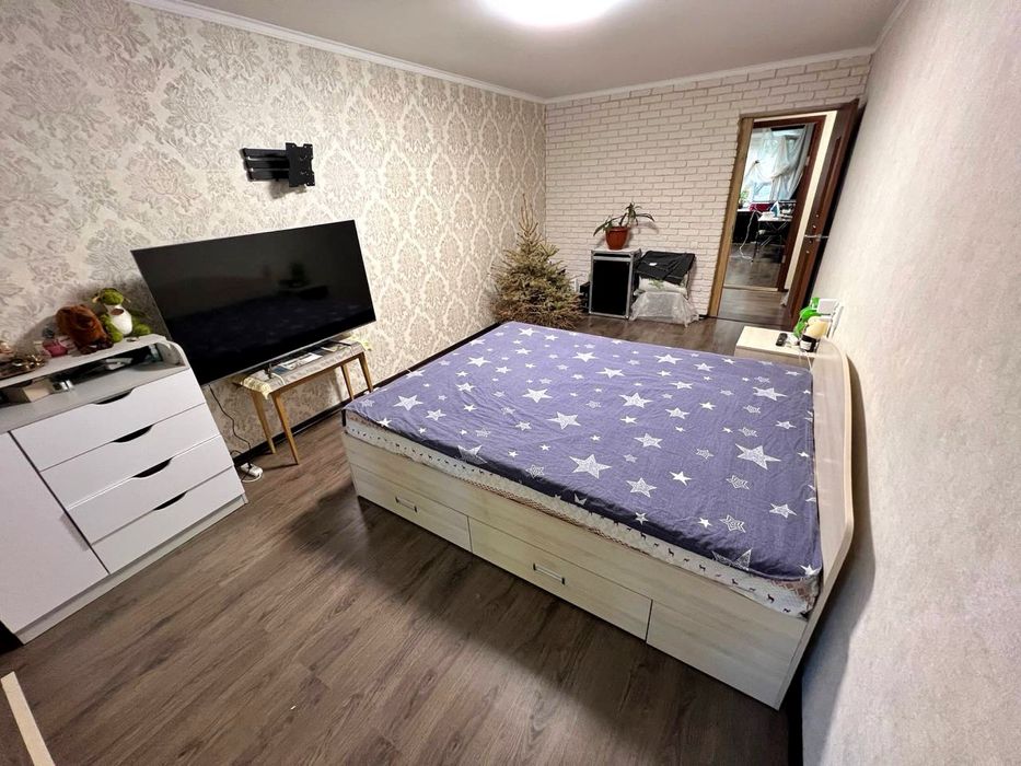 Космонавтів/Миколаївська 2к квартира у продажі. 1 поверх з 5