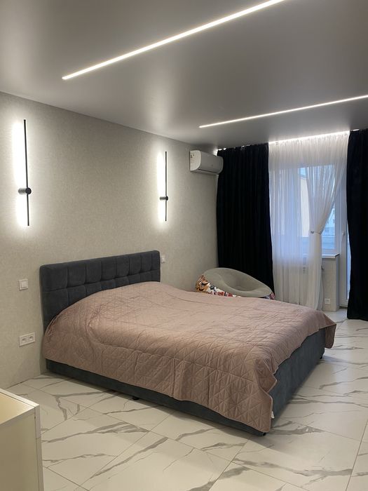 Сдам 1-квартиру студию посуточно левый берег