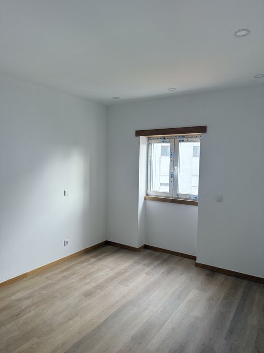 T2 junto a av dias da silva coimbra