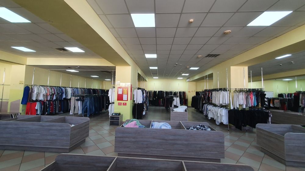 ПРОДАЖ ТОРГОВОГО КОМПЛЕКСУ в самому центрі м. Тячів вул. Шапошнікова