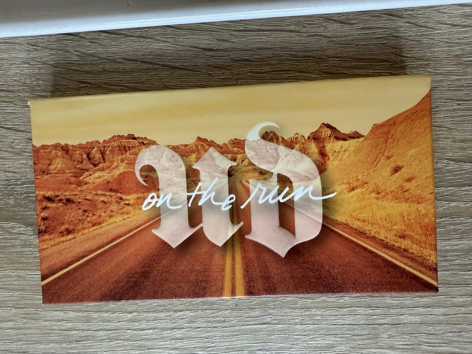 Палетка тіней Urban Decay Highway Queen on the run