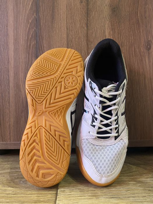 Кросівки  asics upcourt 4