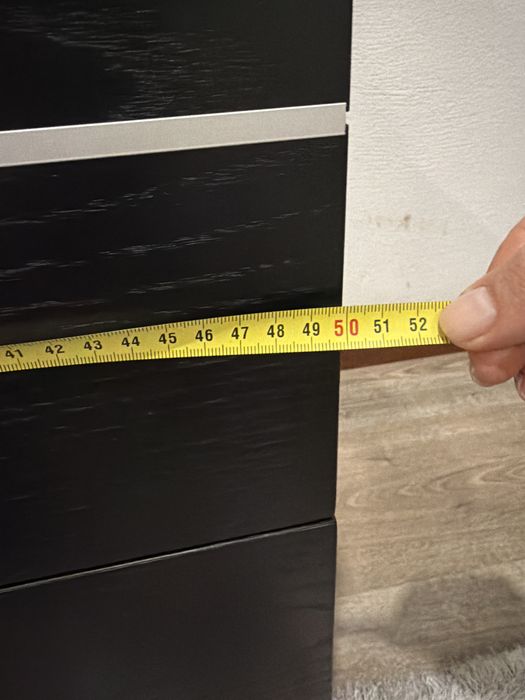 Vendo dois camiseiros com duas gavetas