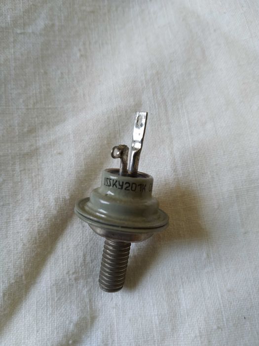 Тиристоры . Тип КУ 202 транзисторы диоды