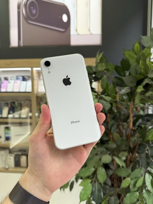 iPhone XR 64GB White