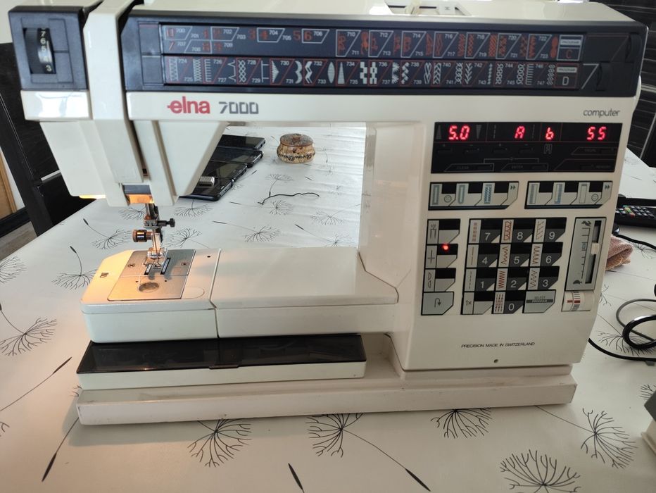 Elna 7000 Computer швейна машина Швейцарія