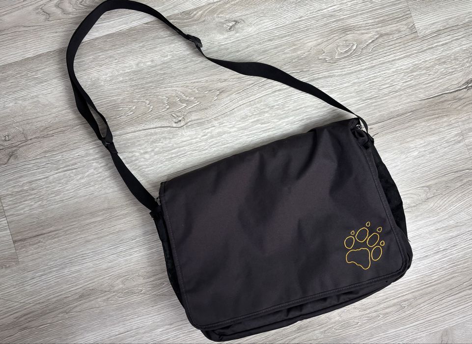 Torba na laptopa Jack Wolfskin stan bardzo dobry wymiary 36 x 48 cm