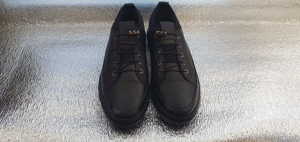 Продам чоловічі шкіряні кросівки Luciano Bellini (42р)