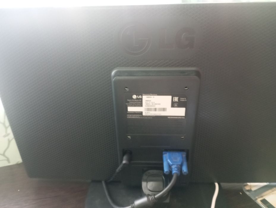 Монітор LG 19M35 (18.5" HD) – б/в, робочий