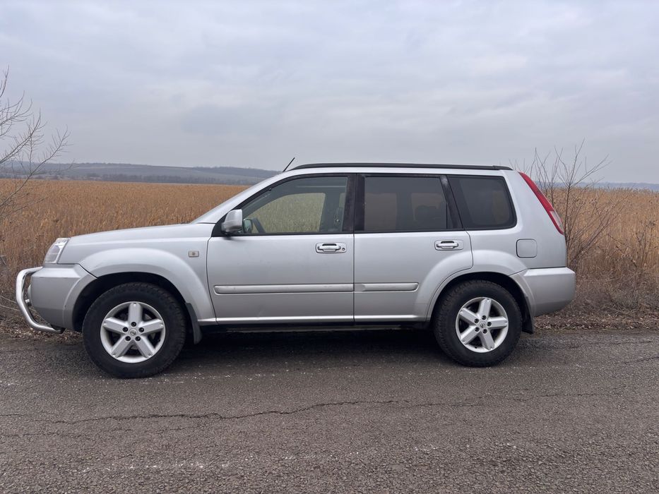 Nissan X-Trail T30 (для військових)