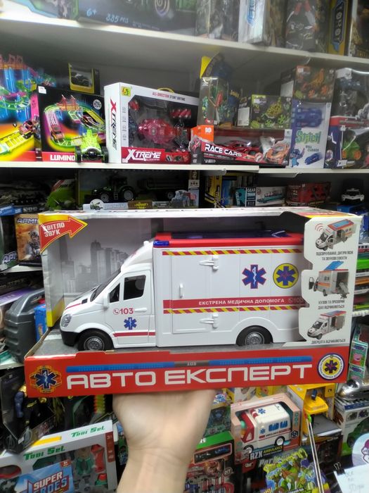 Машина Швидка допомога, сигнали, підсвічування, різні моделі