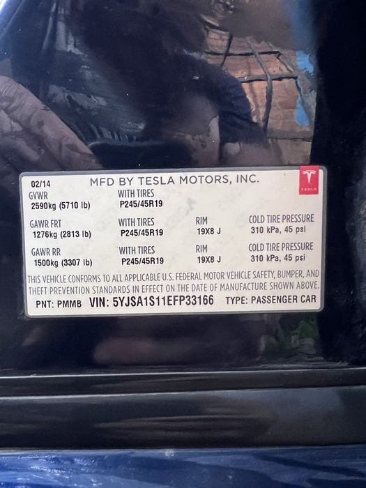 Продам тесла молель s