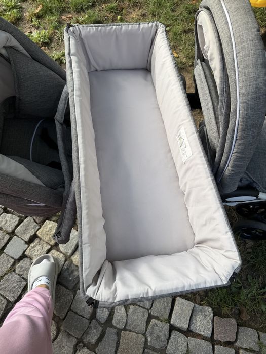 Podwójny wózek z jedną gondolą