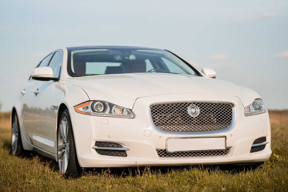 Jaguar auto samochód do ślubu Warszawa i okolice
