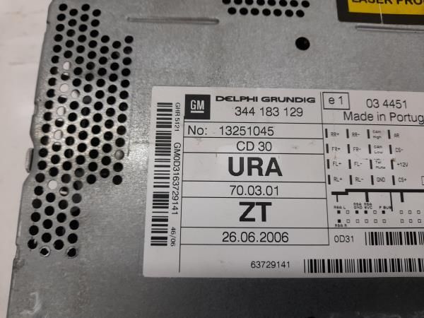 Rádio / auto-rádio OPEL Astra H Sedan (L69)