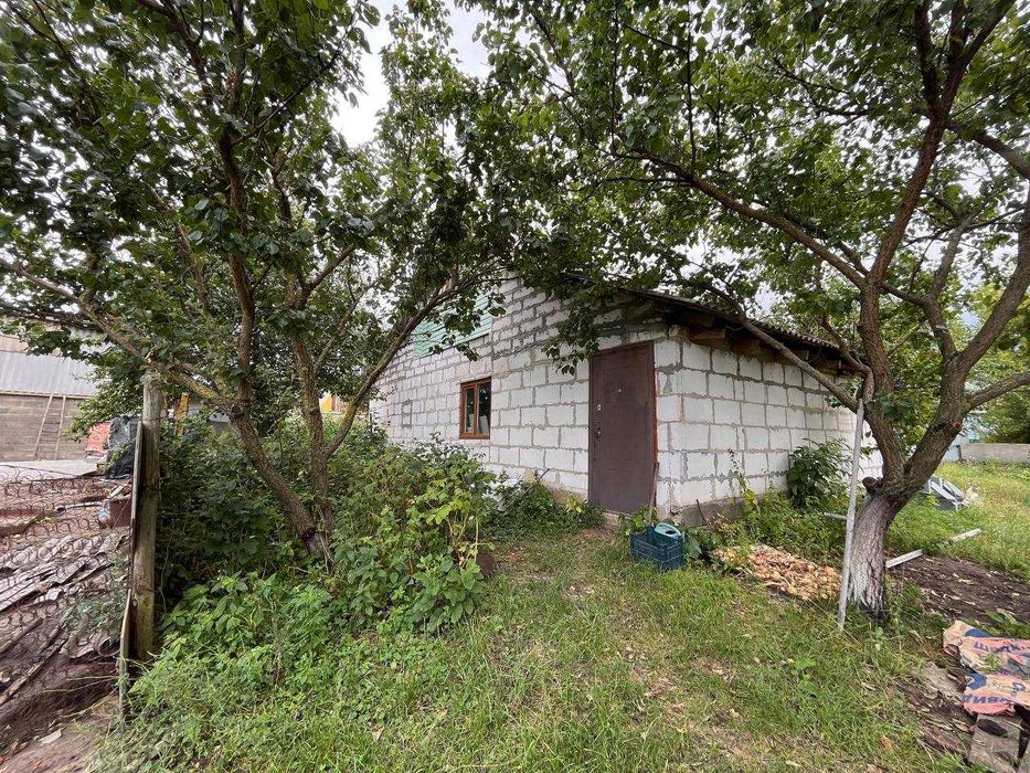 Продам будинок у затишному місці з власним садом