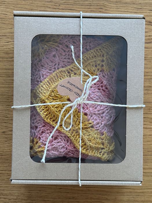 Szydełkowa chusta handmade