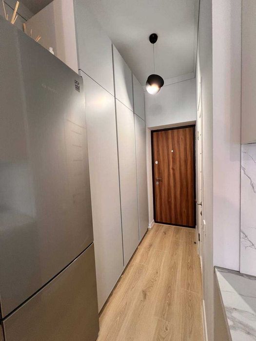 Продам 1-кімнатну квартиру 36 м2 з якісним ремонтом в ЖК "Золоті стовпи" на Слобідці