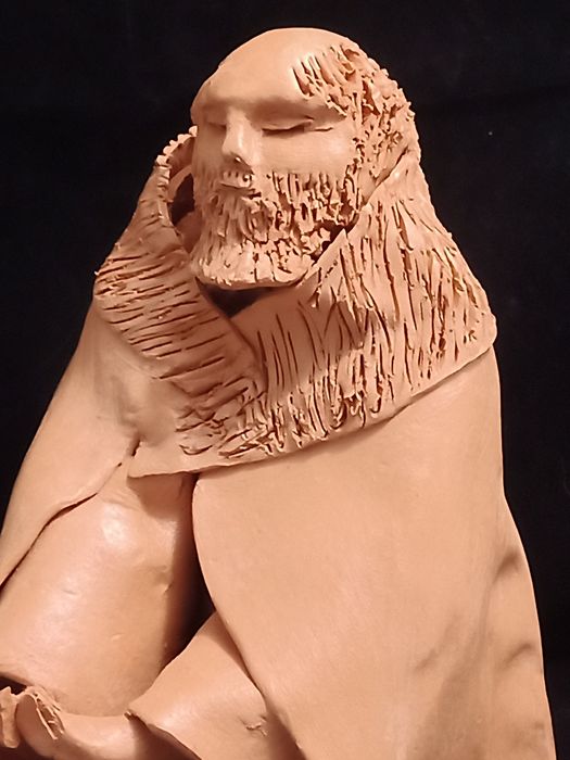 Figura em barro de Júlio Afonso datada de 1999