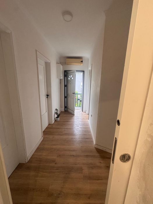 Alugo quarto na costa