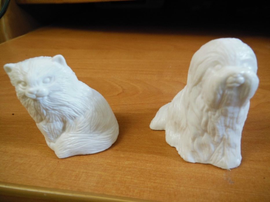 Игрушечные статуэтки кот и пес( собака)