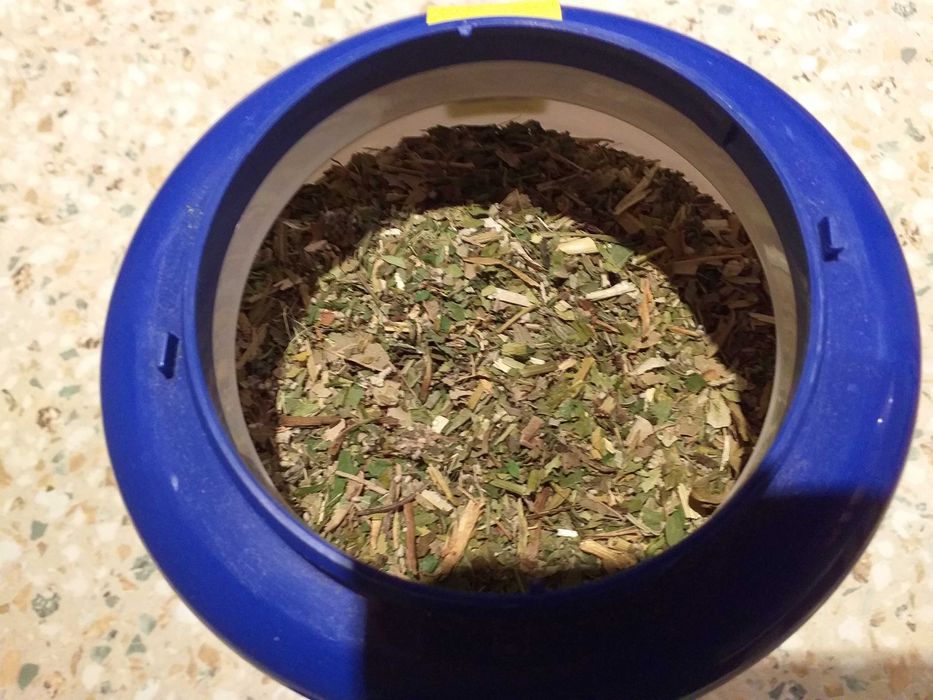 Pokarm dla krewetek - MIX - suszone liście, kłącza, zioła.