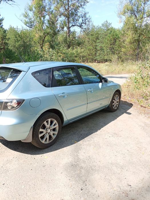 Мазда 3 2006 рік