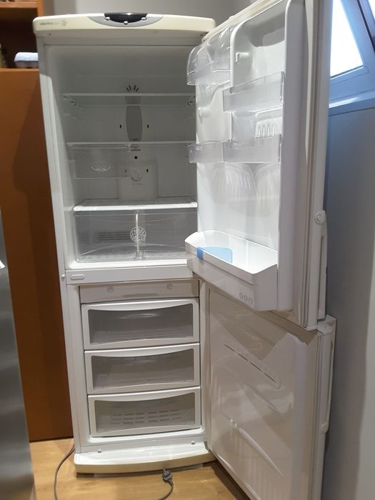 Frigorífico    LG