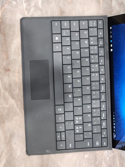 Планшет Microsoft Surface 3 atom x7-z8700 64gb