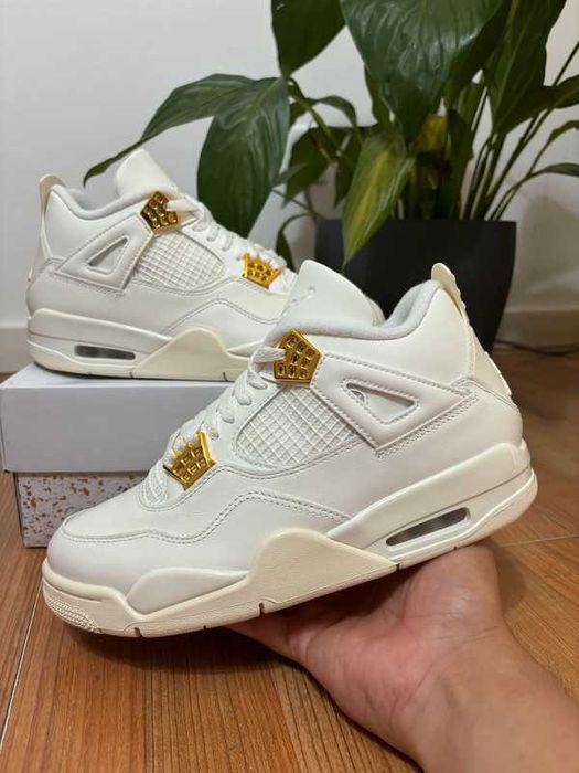 Jordan 4 Retro Metallic Gold r.41