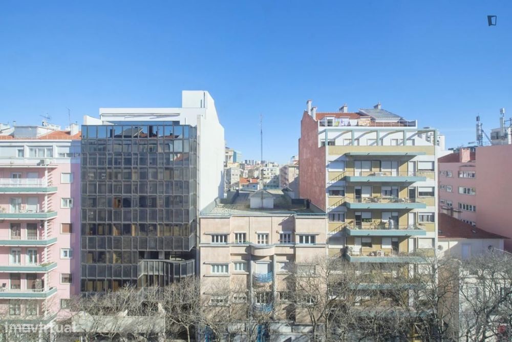 Quarto - localizado em Entrecampos Lisbon