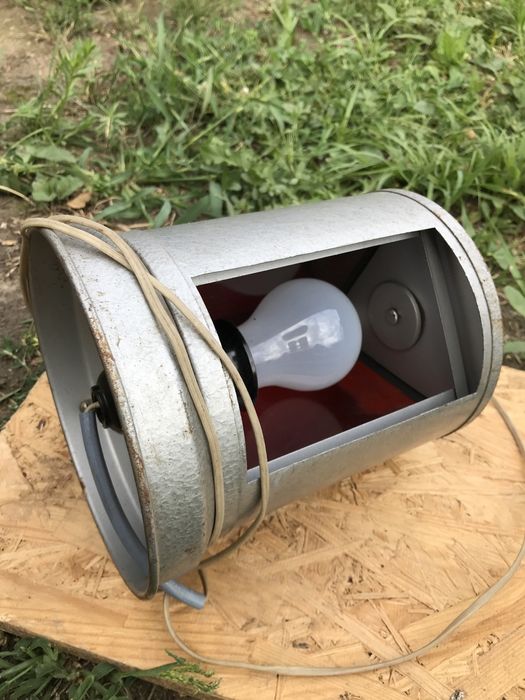 Фонарь красный для печати фотографий б/у