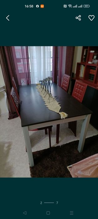 Vendo mesa com cadeiras