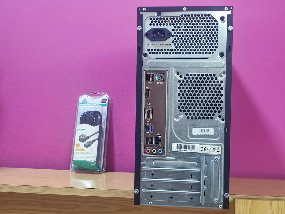 PC ASUS i7-10700/16GB/SSD 512GB/HDMI Computador
