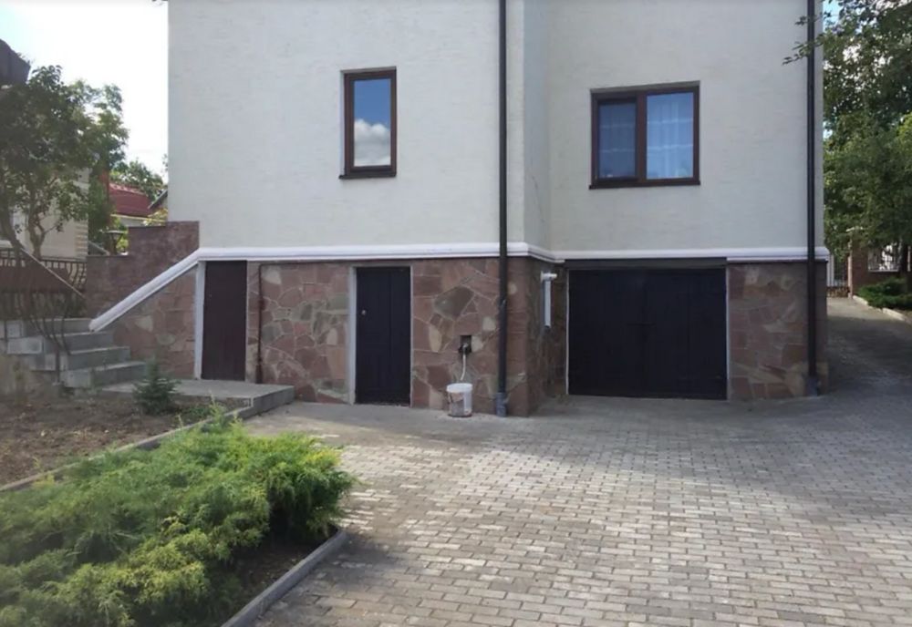Продаж 2 пов. будинку з гаражем і ділян 6сот, Дружба