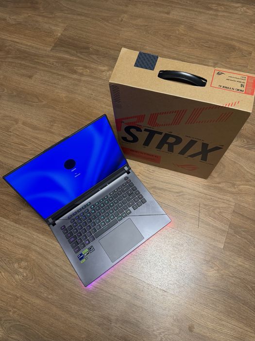 Asus ROG STRIX G614JIR | RTX4070 | I9 14900HX | 32GB RAM