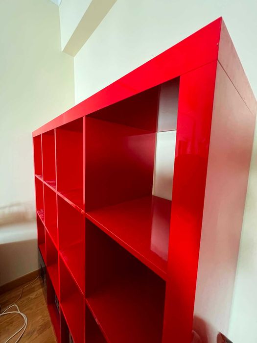 Estante IKEA Kallax 4x4 Vermelho Brilho + 4 Gavetas/Caixas