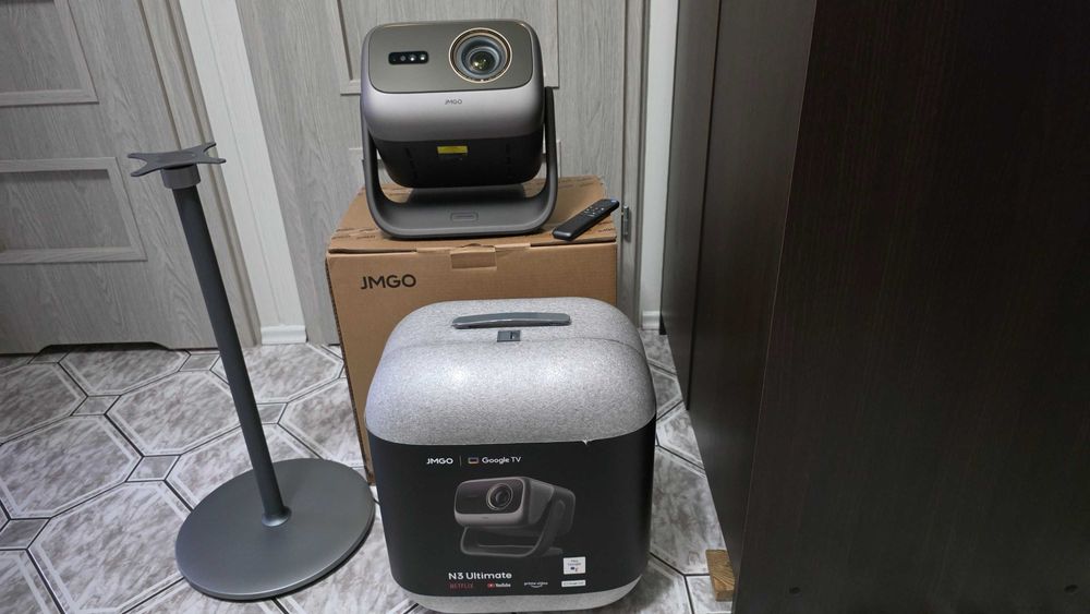 Projektor Jmgo N3 Ultimate 4K 5800 Ansi  Google TV + Stojak Jmgo