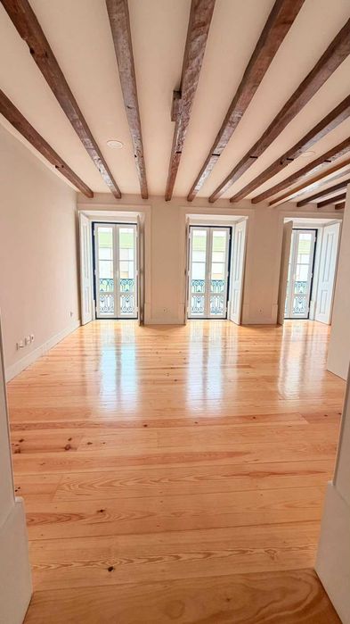 Apartamento T1 Remodelado para Arrendar, Campo de Ourique