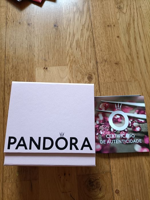 Brincos Sparkling flowers stud Pandora