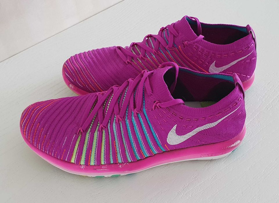 жіночі кросівки Nike