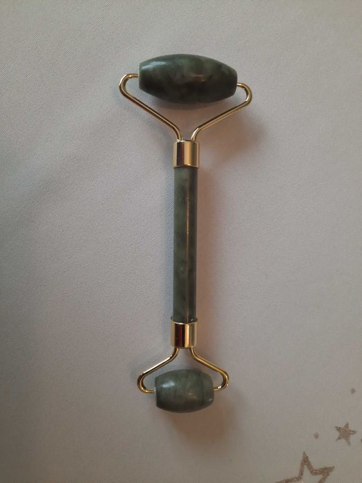 Нефритовый ролик для лица