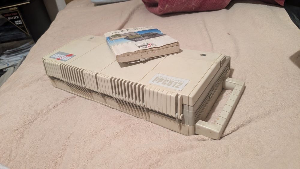 продаю компютер AMSTRAD PPC512