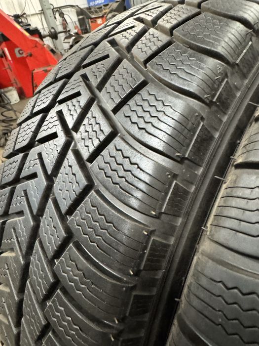 235/60R16 100T Michelin Latitude Alpin