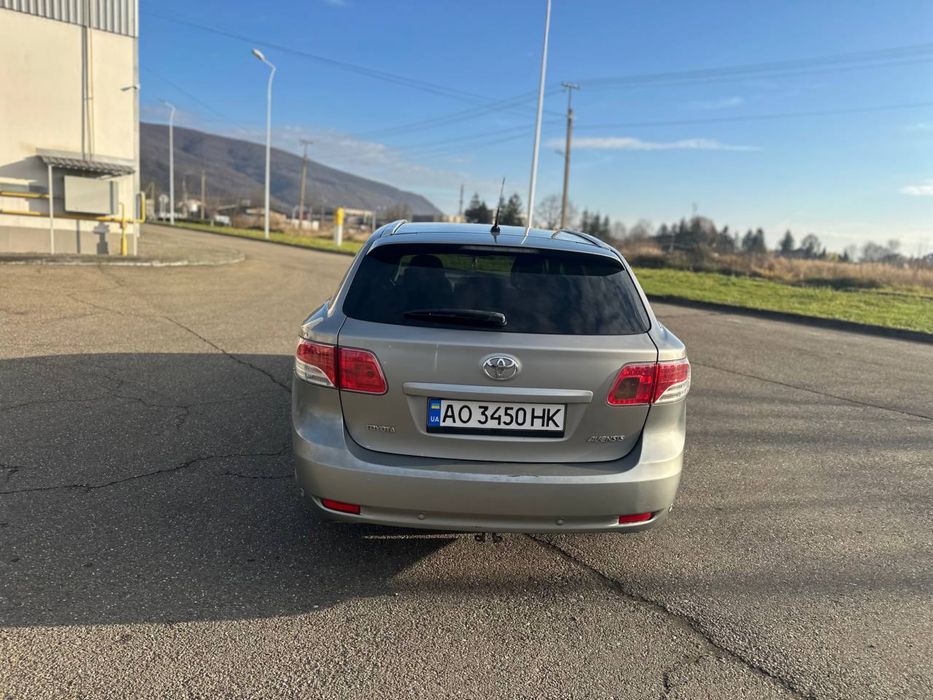 Toyota Avensis 2.2Dizel