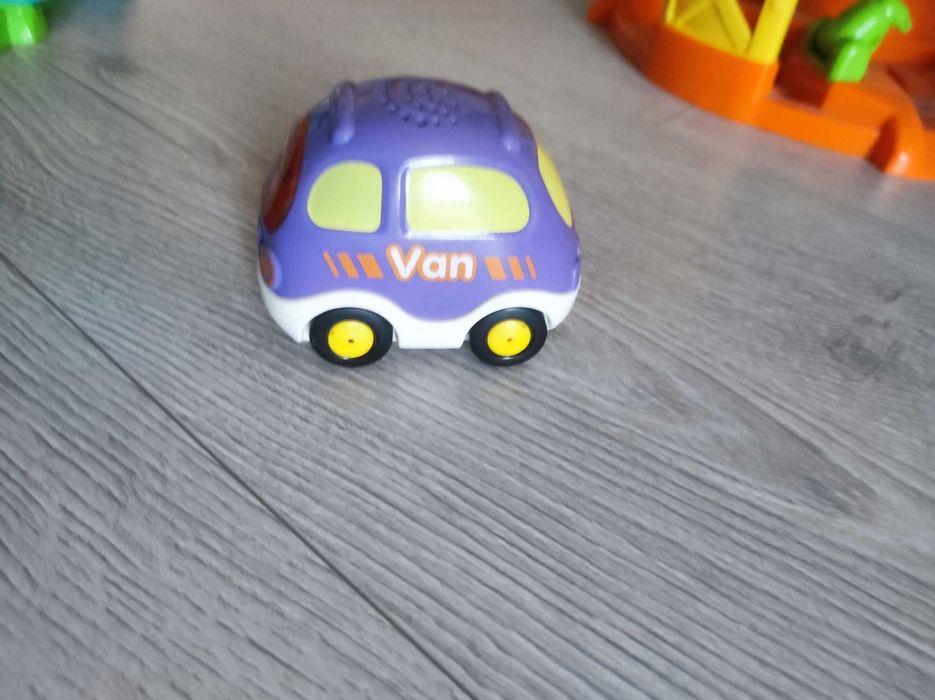 Vtech, Tut Tut Autka, Wieża parkingowa, zestaw